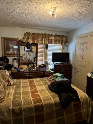 3914 N 16th STREET, Milwaukee, WI 53206