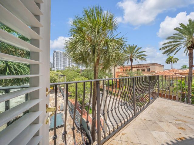 1111 E Las Olas Boulevard 308, Fort Lauderdale, FL 33301