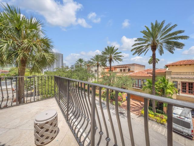 1111 E Las Olas Boulevard 308, Fort Lauderdale, FL 33301