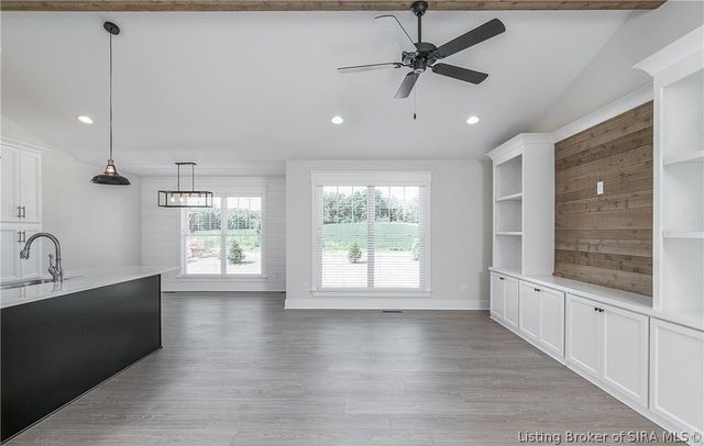 8008 Turf Way Trail, Sellersburg, IN 47111