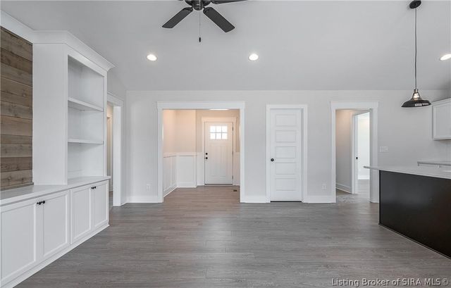 8008 Turf Way Trail, Sellersburg, IN 47111