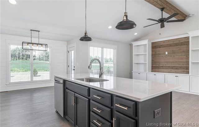 8008 Turf Way Trail, Sellersburg, IN 47111