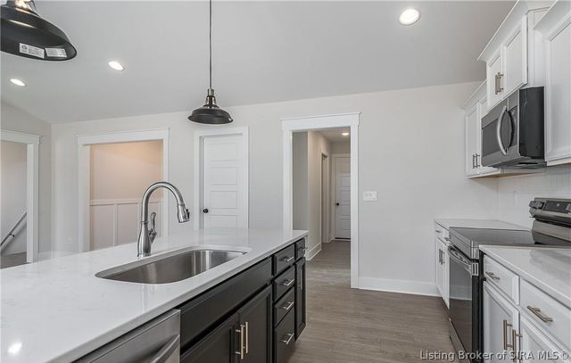 8008 Turf Way Trail, Sellersburg, IN 47111