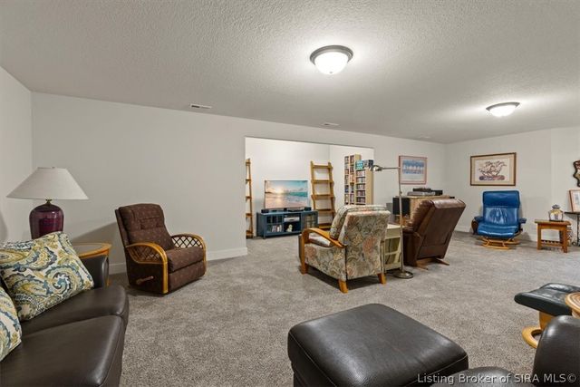 8008 Turf Way Trail, Sellersburg, IN 47111
