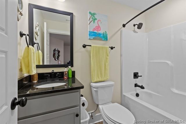 8008 Turf Way Trail, Sellersburg, IN 47111