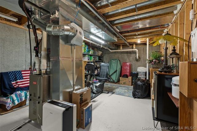 8008 Turf Way Trail, Sellersburg, IN 47111