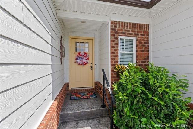 8008 Turf Way Trail, Sellersburg, IN 47111