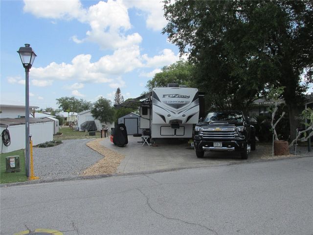 16 SADDLEBAG TRAIL S, Lake Wales, FL 33898