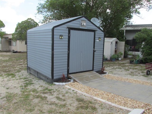 16 SADDLEBAG TRAIL S, Lake Wales, FL 33898
