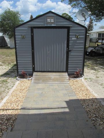 16 SADDLEBAG TRAIL S, Lake Wales, FL 33898