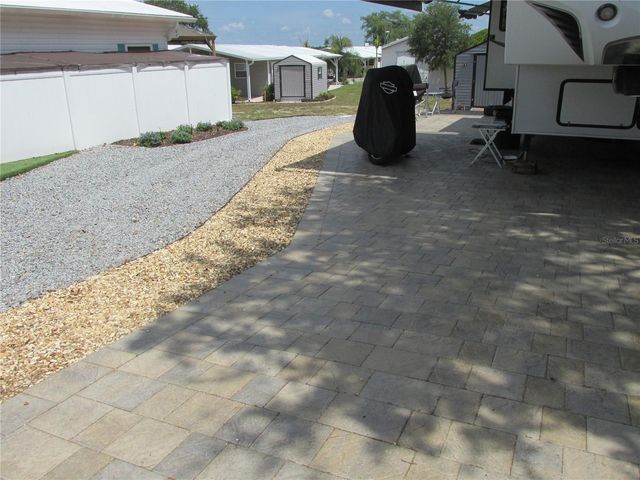 16 SADDLEBAG TRAIL S, Lake Wales, FL 33898