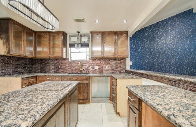 2006 Waterelm Drive, Houston, TX 77084