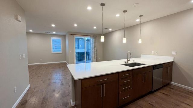 517 Clover Circle, Milpitas, CA 95035