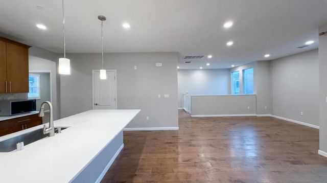 517 Clover Circle, Milpitas, CA 95035