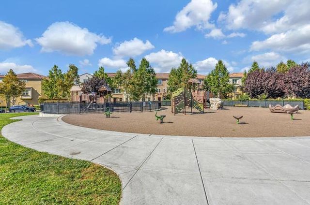 517 Clover Circle, Milpitas, CA 95035