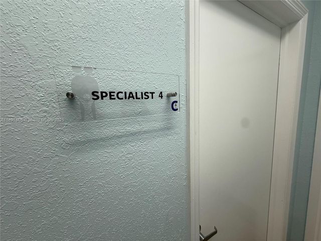 14223 SW 42nd St 27, Miami, FL 33175