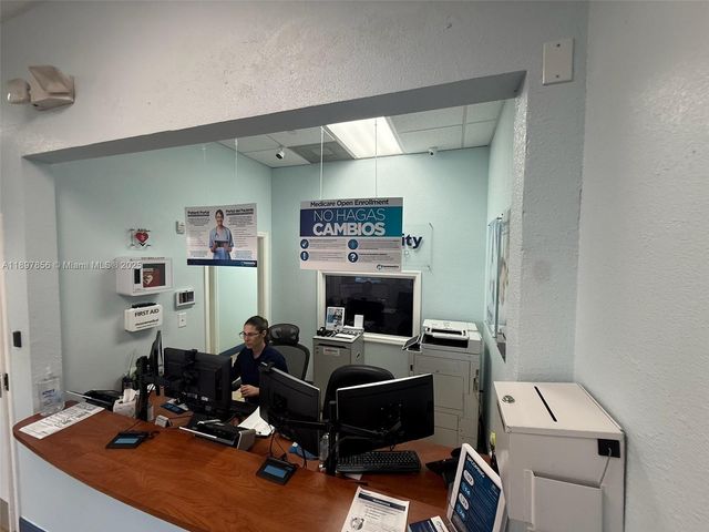 14223 SW 42nd St 27, Miami, FL 33175