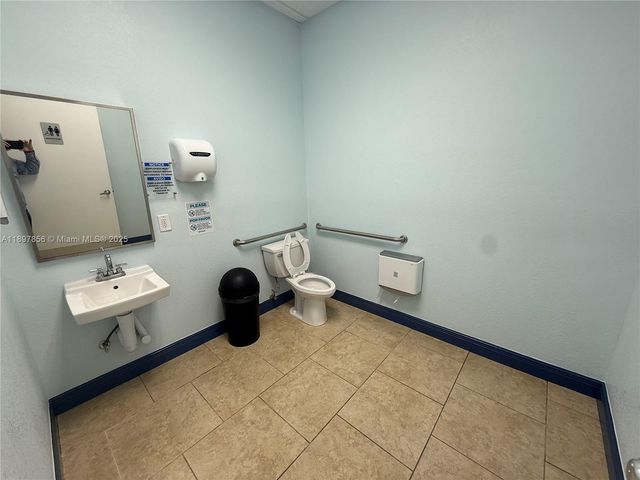 14223 SW 42nd St 27, Miami, FL 33175