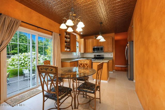 26 Summerhill Avenue, Jackson, NJ 08527