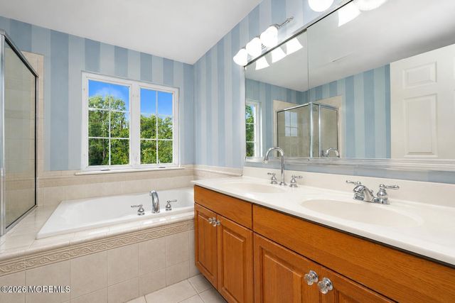 26 Summerhill Avenue, Jackson, NJ 08527