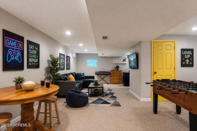 26 Summerhill Avenue, Jackson, NJ 08527