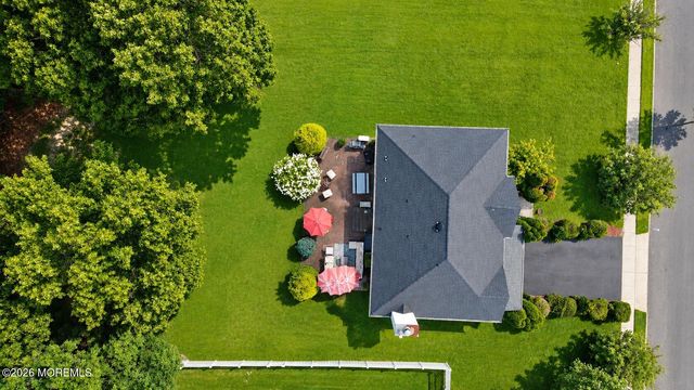 26 Summerhill Avenue, Jackson, NJ 08527