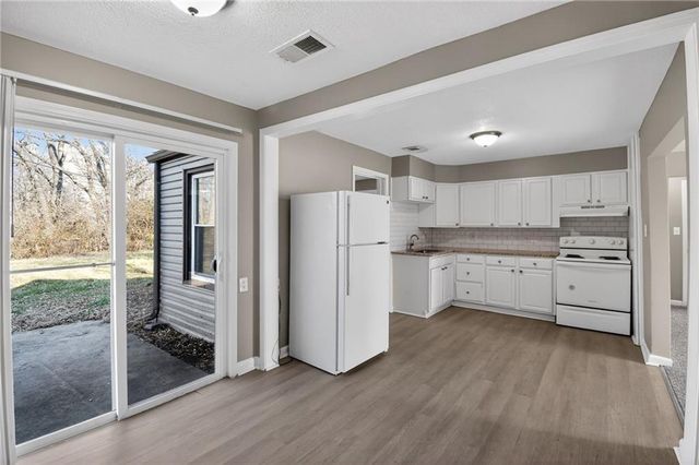 7412 E 57th Street, Kansas City, MO 64129