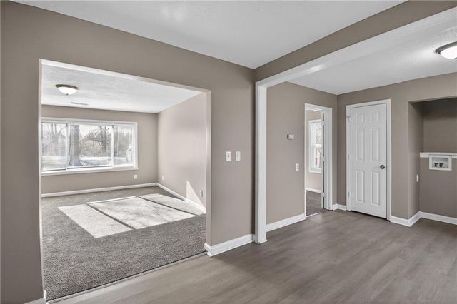 7412 E 57th Street, Kansas City, MO 64129