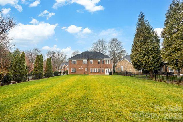 2401 Twinberry Lane, Waxhaw, NC 28173