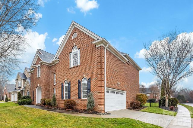 2401 Twinberry Lane, Waxhaw, NC 28173