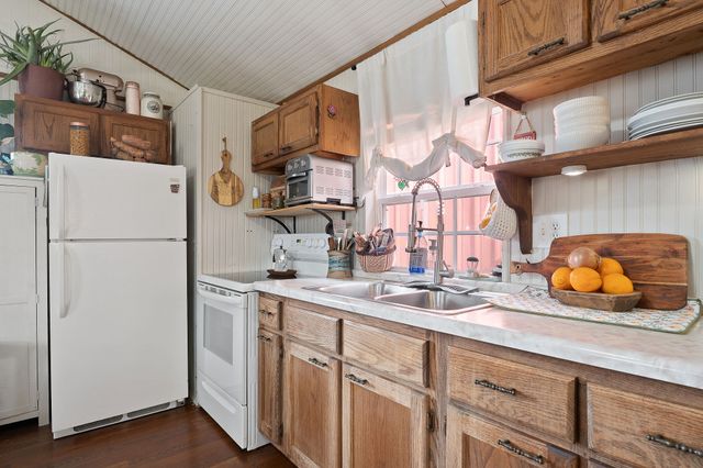 170 Wilson Brock Rd, Sparta, TN 38583