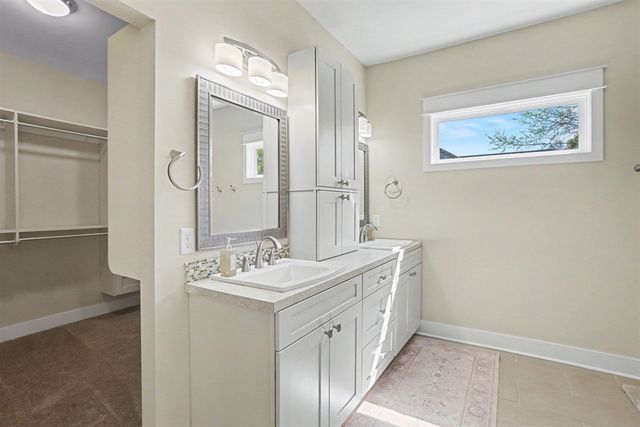 9592 Bluff Lake Street, Zeeland, MI 49464