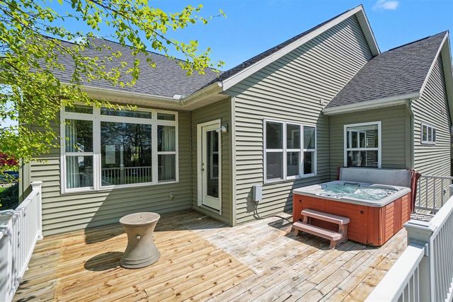 9592 Bluff Lake Street, Zeeland, MI 49464