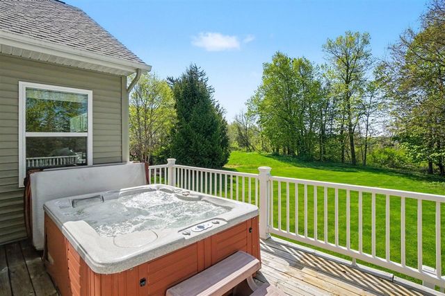 9592 Bluff Lake Street, Zeeland, MI 49464