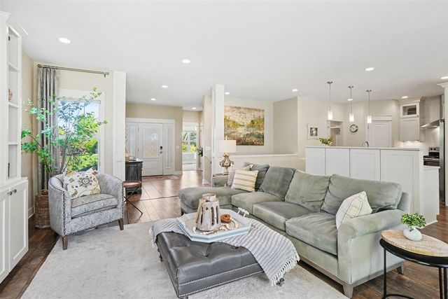 9592 Bluff Lake Street, Zeeland, MI 49464