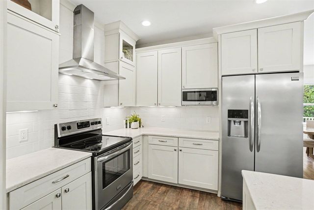 9592 Bluff Lake Street, Zeeland, MI 49464