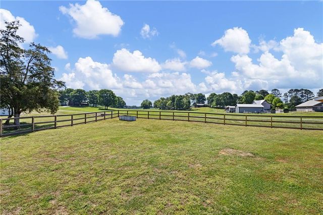 248 Erwin Road SE, Adairsville, GA 30103