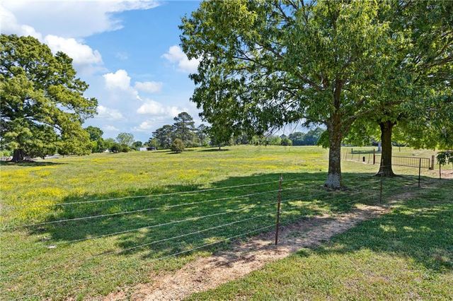 248 Erwin Road SE, Adairsville, GA 30103
