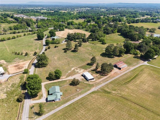 248 Erwin Road SE, Adairsville, GA 30103