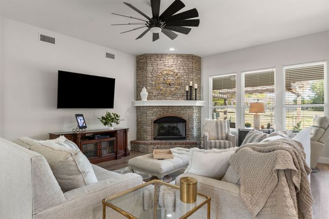 1612 E Phoenix Street, Broken Arrow, OK 74011