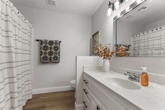 1612 E Phoenix Street, Broken Arrow, OK 74011