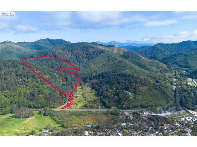 6600 Schoolhouse Rd, Neskowin, OR 97149