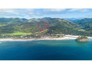 6600 Schoolhouse Rd, Neskowin, OR 97149