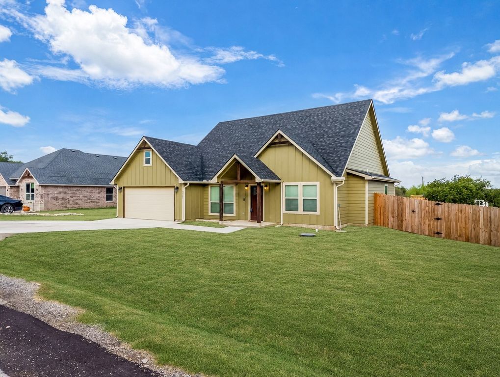2412 Christine Drive, Granbury, TX 76048 — photo 3