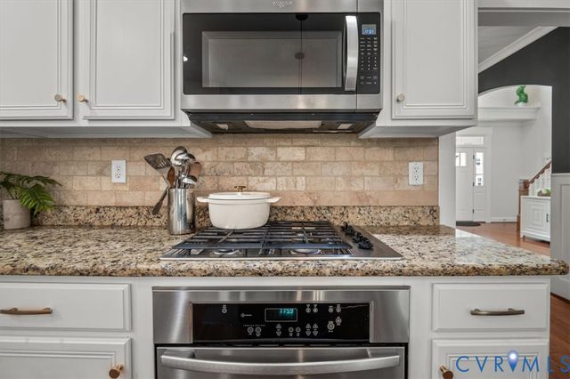 3718 Wivenhall Dr, Midlothian, VA 23112