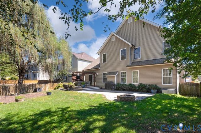3718 Wivenhall Dr, Midlothian, VA 23112