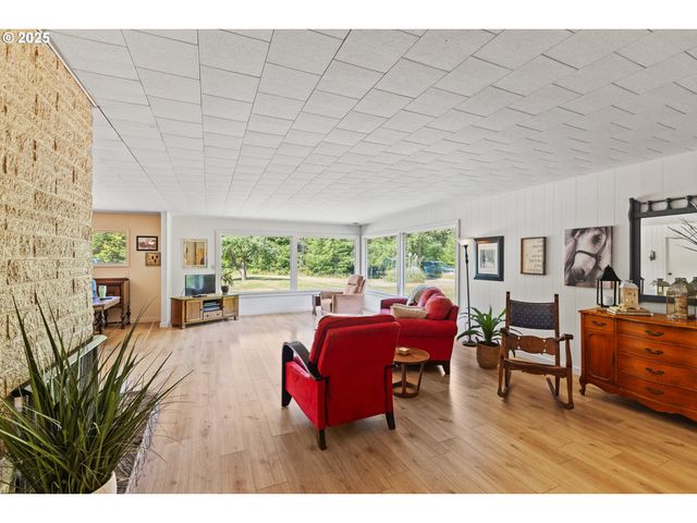 53856 BIG CREEK Rd, Myrtle Point, OR 97458