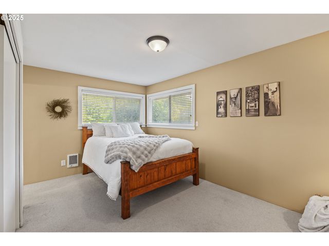 53856 BIG CREEK Rd, Myrtle Point, OR 97458