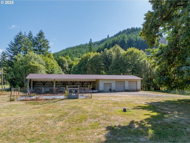 53856 BIG CREEK Rd, Myrtle Point, OR 97458