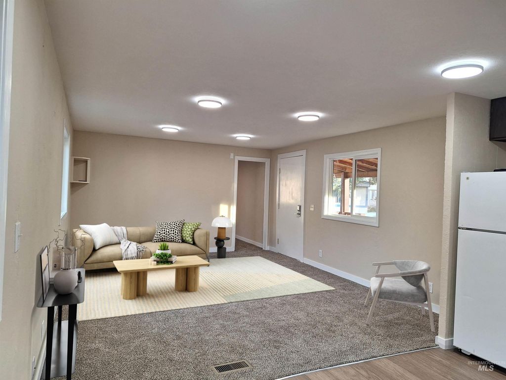 16581 N White Pine St 102, Nampa, ID 83651